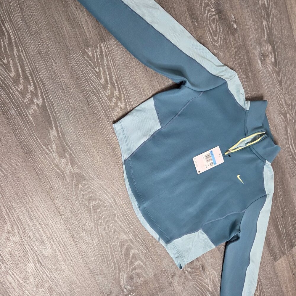 NWT Nike Women's Training Dri-FIT 1/4 Zip Long Sleeve Top Noise Aqua Blue Medium - Picture 2 of 15